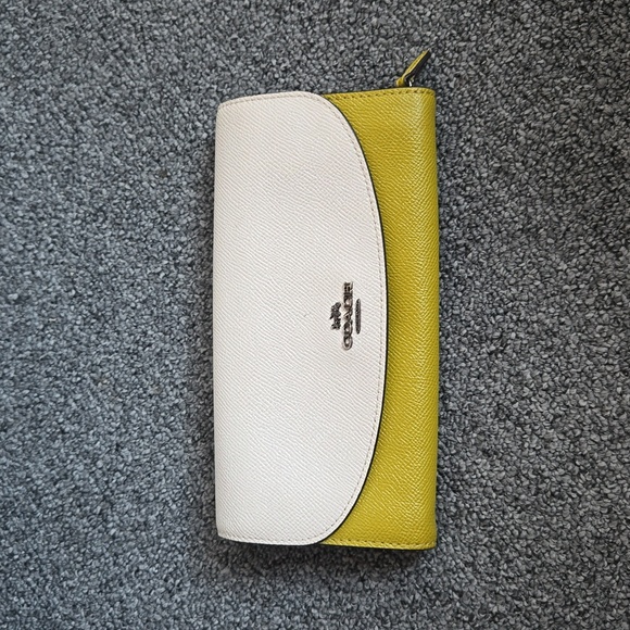 Coach Handbags - Coach new york wallet
